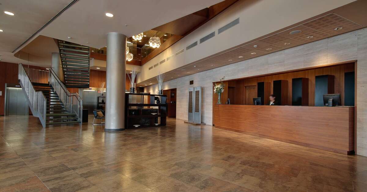 Een foto van het interieur van Badalona Tower