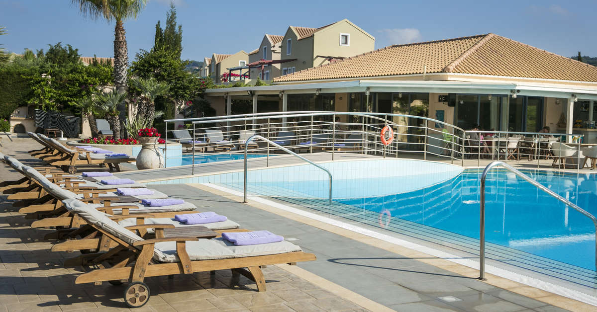 Een foto van het zwembad bij Avithos Resort
