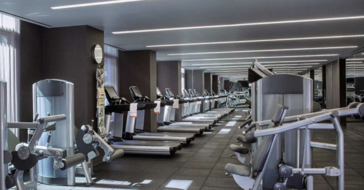Ein Foto Fifty Hotel & Suites by Affinia