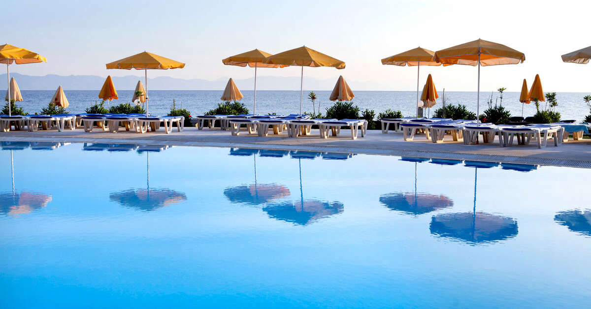 Ein Foto vom Pool im Sunshine Rhodes