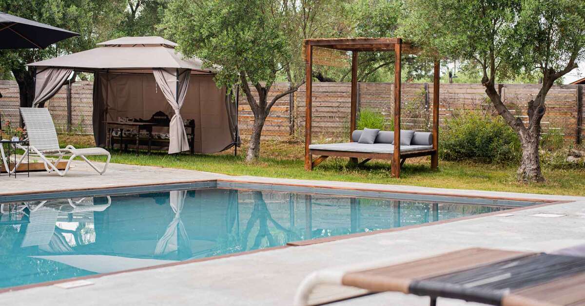 Een foto van het zwembad bij Pefkon Boutique Hotel