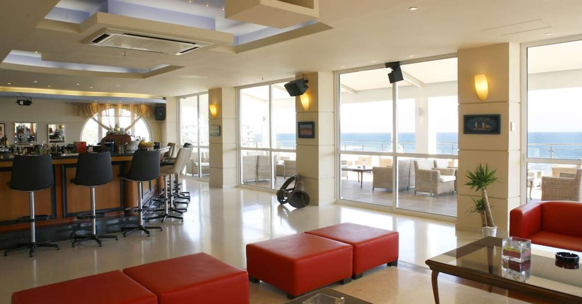 Ein Foto Glaros Beach Hotel