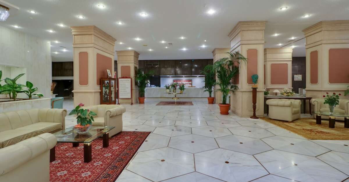 Een foto van het interieur van Creta Star Hotel