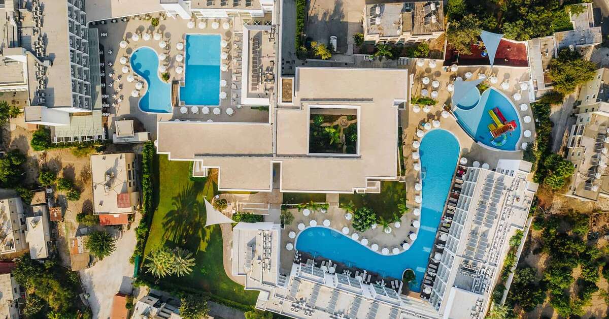 Ein Foto vom Pool im Sofianna Resort & Spa