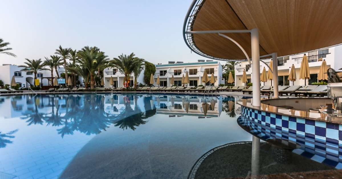 Een foto van het zwembad bij Sultan Gardens Resort