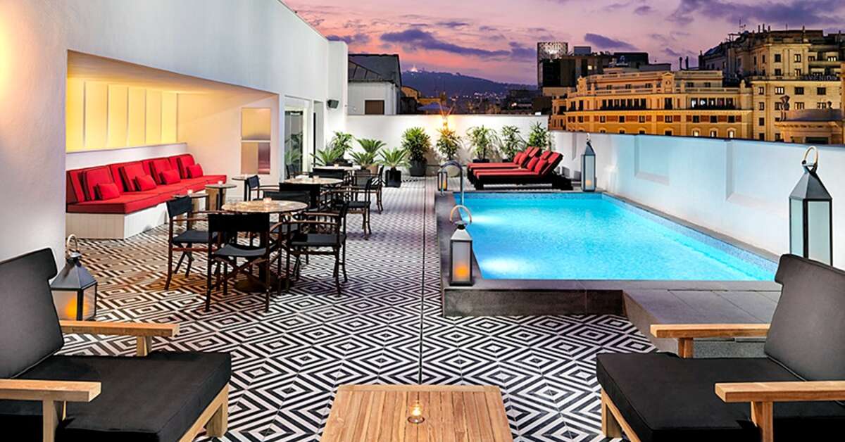 Ein Foto vom Pool im H10 Metropolitan