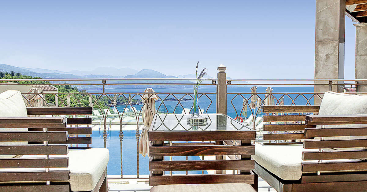 Een foto van het terras bij Sivota Diamond Spa Resort