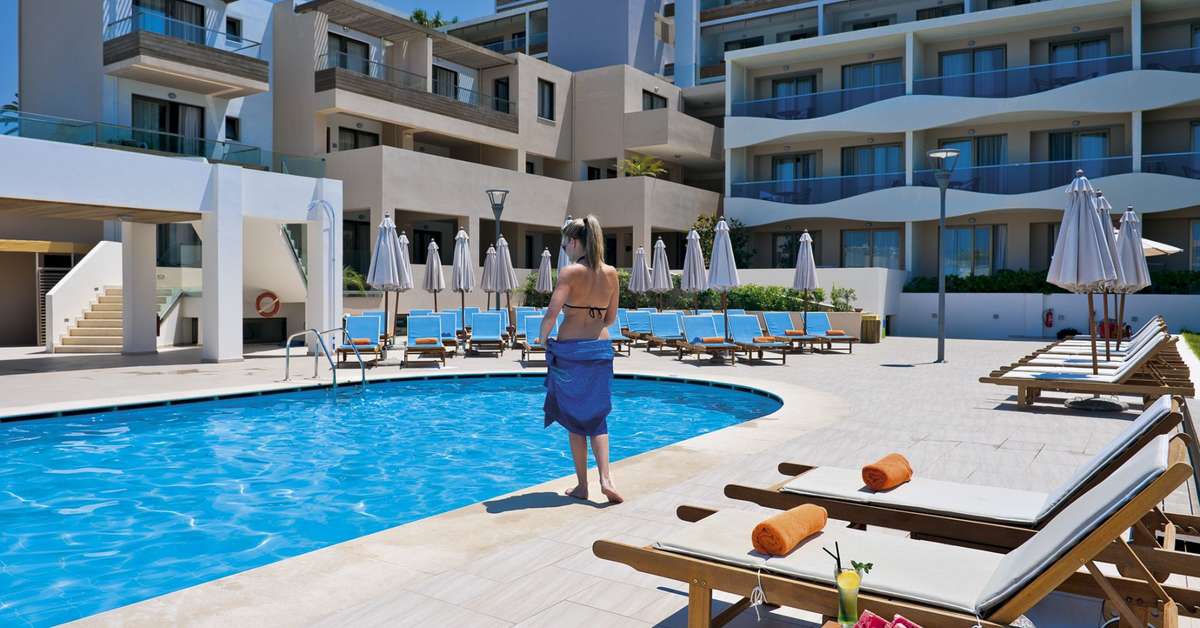 Een foto van het zwembad bij Iolida Beach Hotel