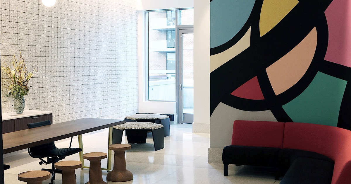 Een foto van het interieur van The Pod Times Square