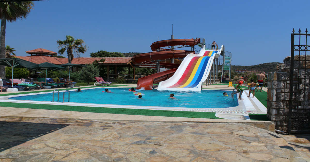 Een foto van het zwembad bij Adaburnu Gölmar Hotel