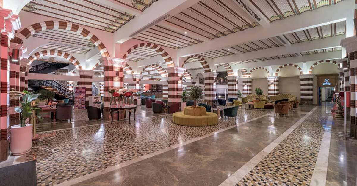 Een foto van het interieur van Orange County Kemer Resort Hotel
