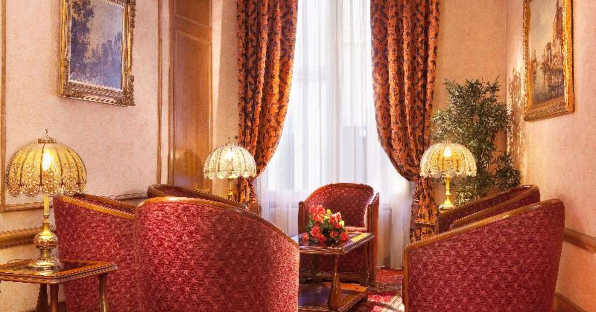 Een foto van het interieur van Hotel Paix Republique