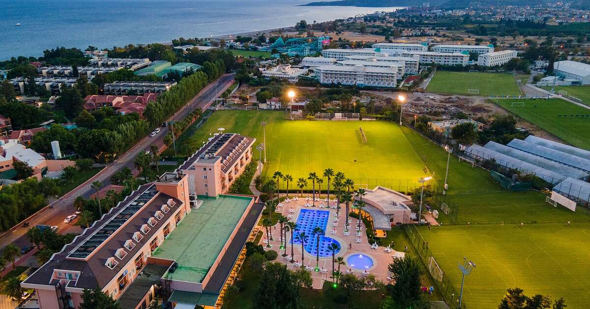 Een foto van het zwembad bij Viking Park Hotel & Spa