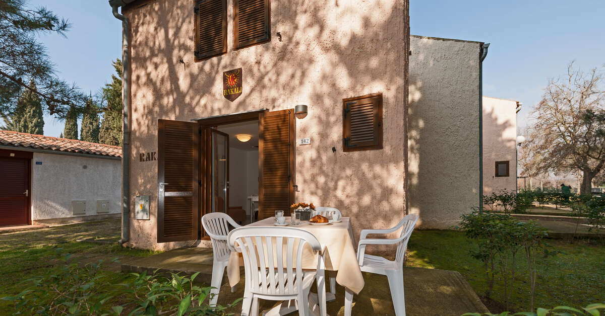 Een foto van de buitenkant van Resort Villas Rubin