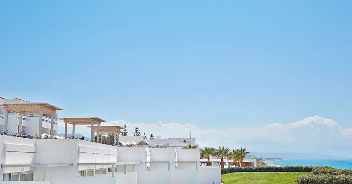 Een foto van de buitenkant van Grecotel Lux Me White Palace