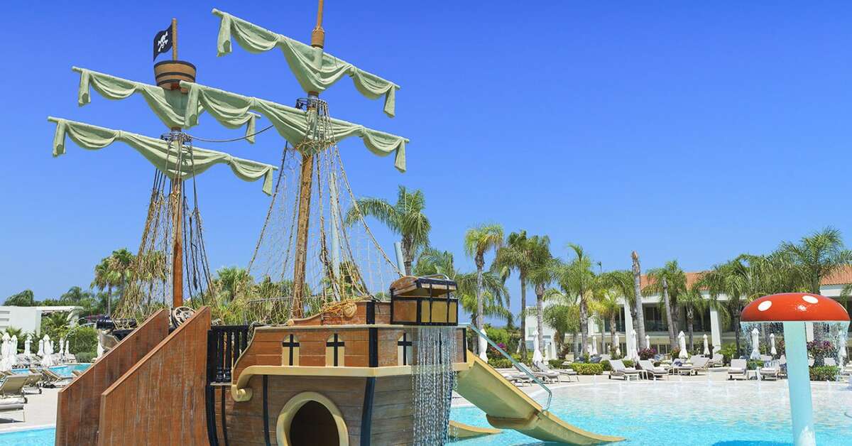 Een foto van het zwembad bij Olympic Lagoon Resort Ayia Napa