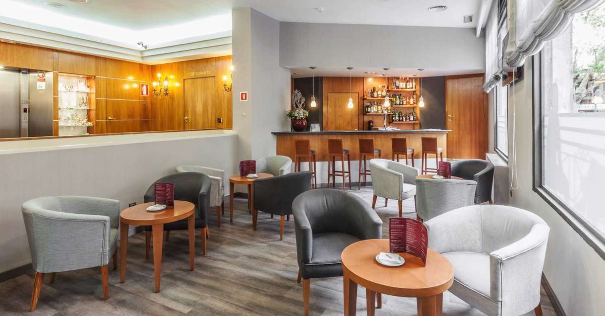 Een foto van het interieur van Catalonia Excelsior