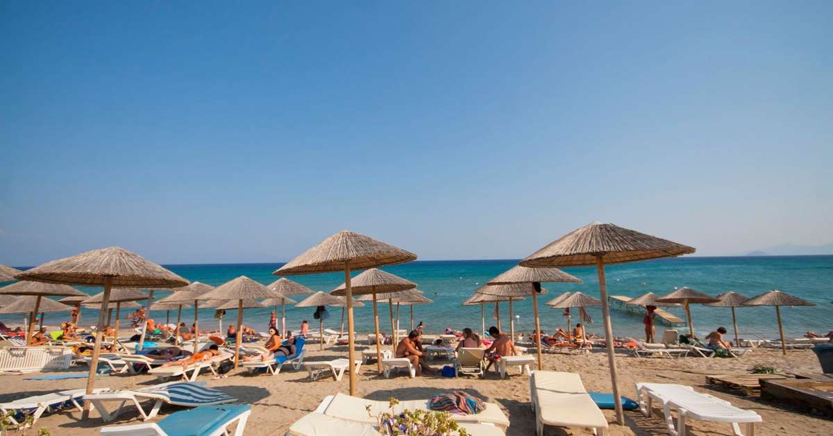 Een foto van het strand bij Sovereign Beach Hotel