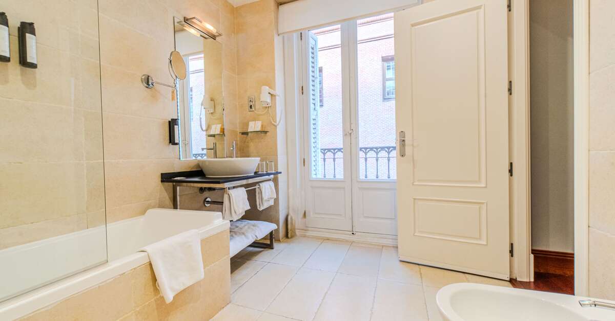 Een foto van ITC Infantas by Soho Boutique