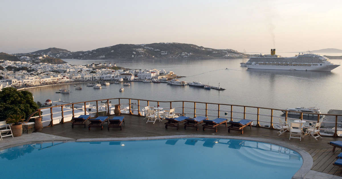 Een foto van het zwembad bij Mykonos View