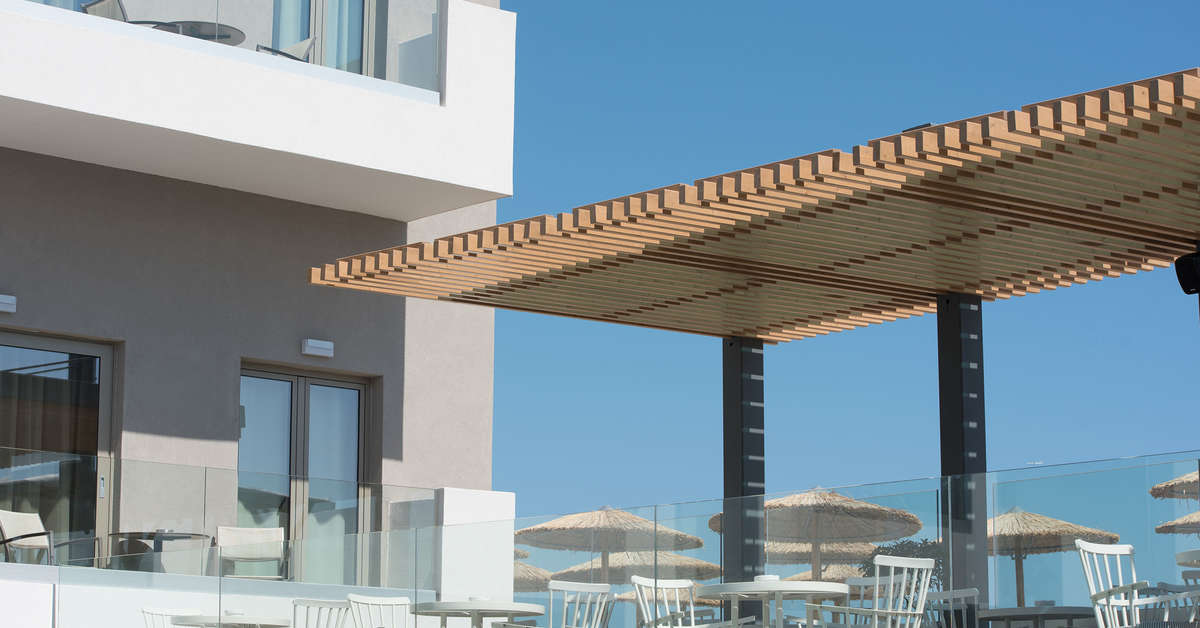 Een foto van het terras bij Hotel Cactus Bay