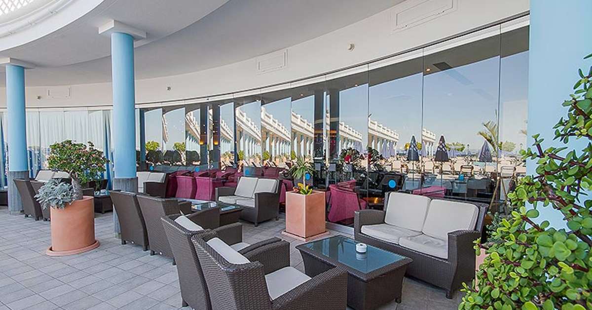 Ein Foto von der Terrasse im Hotel Las Costas