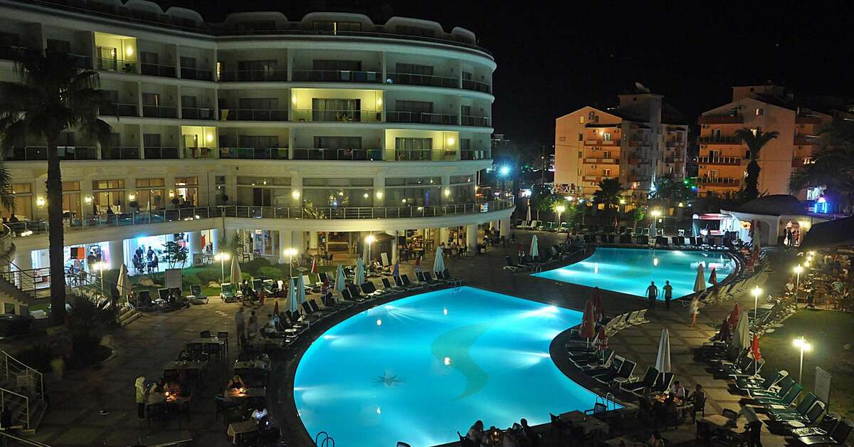 Een foto van het zwembad bij Pineta Park Deluxe Hotel