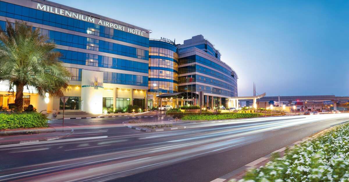 Een foto van de buitenkant van Millennium Airport Hotel Dubai