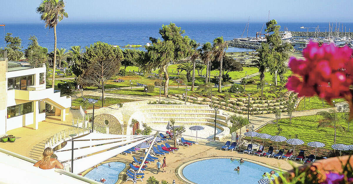 Een foto van St. Raphael Resort
