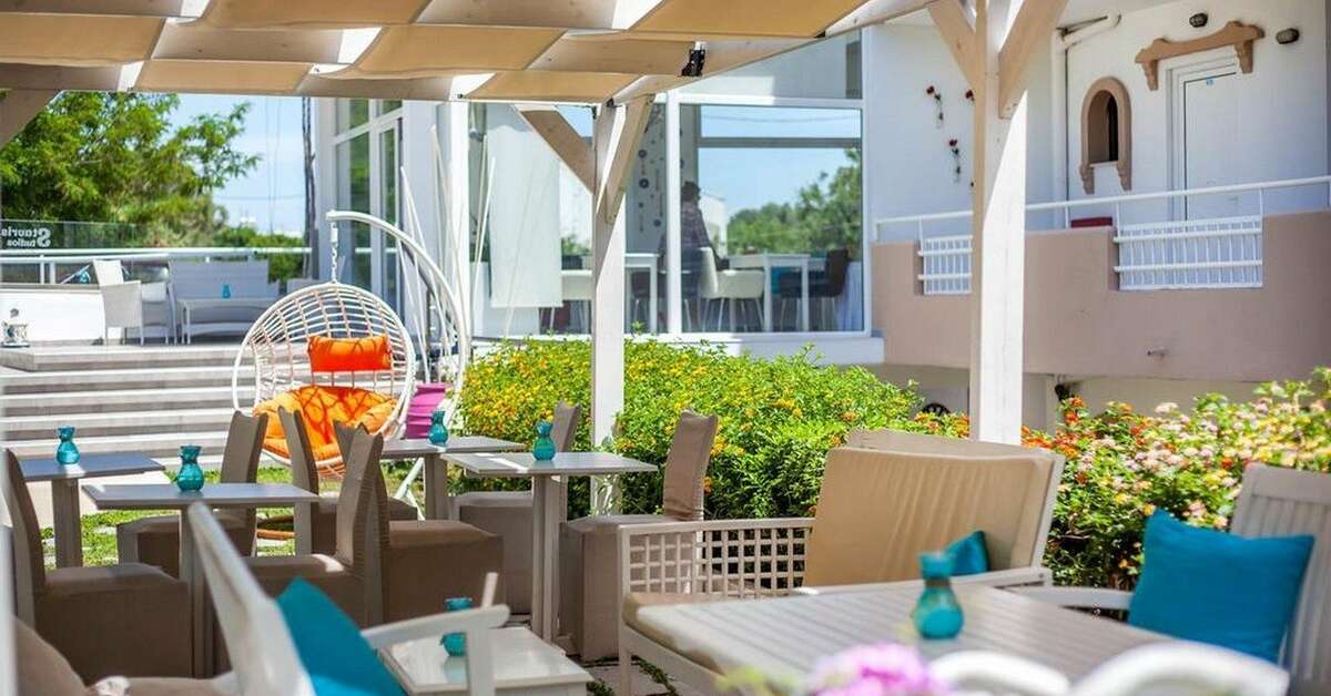 Een foto van het terras bij Casa Stavris
