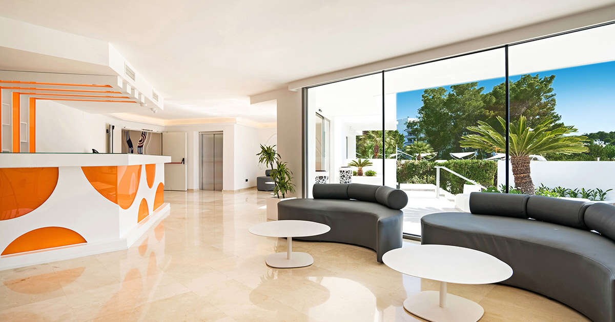 Een foto van het interieur van THB Naeco Ibiza