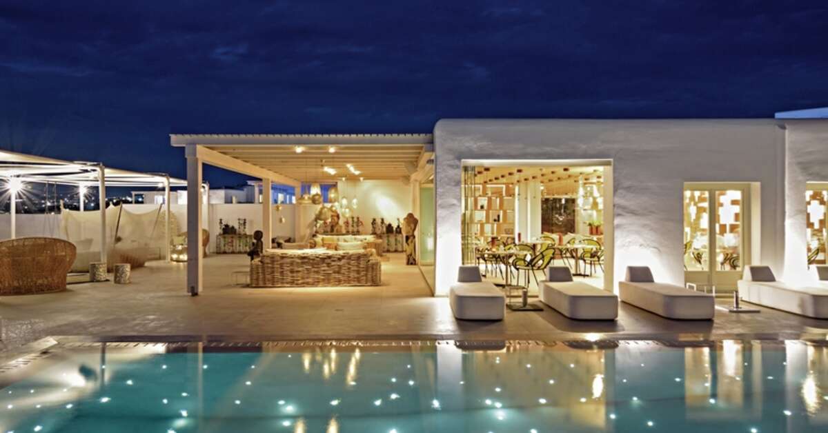 Ein Foto vom Pool im Myconian Naia Luxury Suites