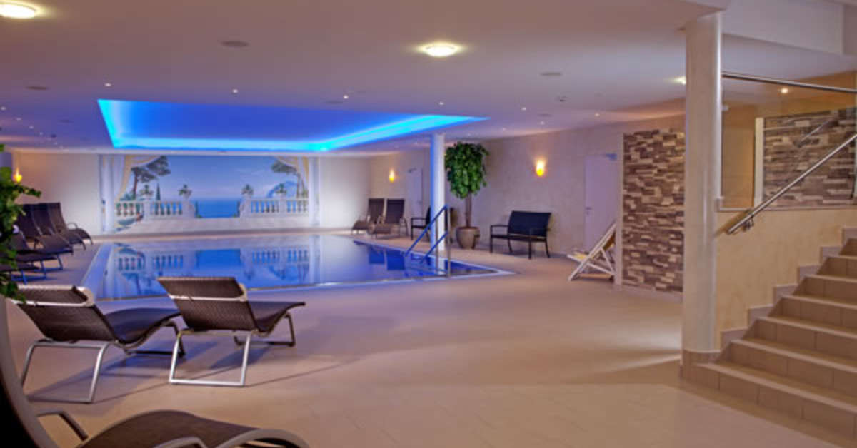 Ein Foto vom Pool im Hotel Waldfrieden