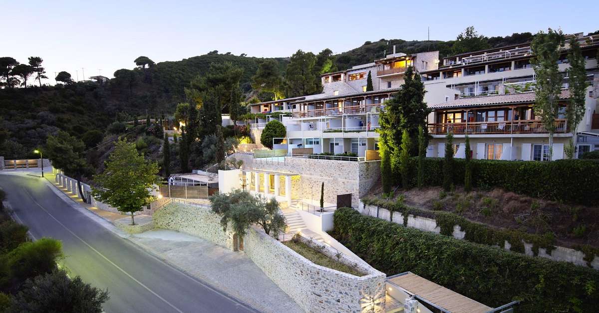 Een foto van de buitenkant van Atrium Hotel Skiathos
