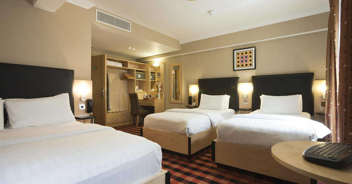 Een foto van The Academy Plaza Hotel