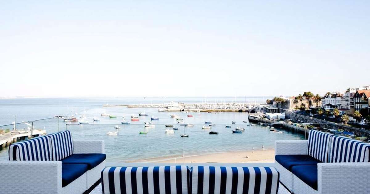Een foto van het terras bij Hotel Baia