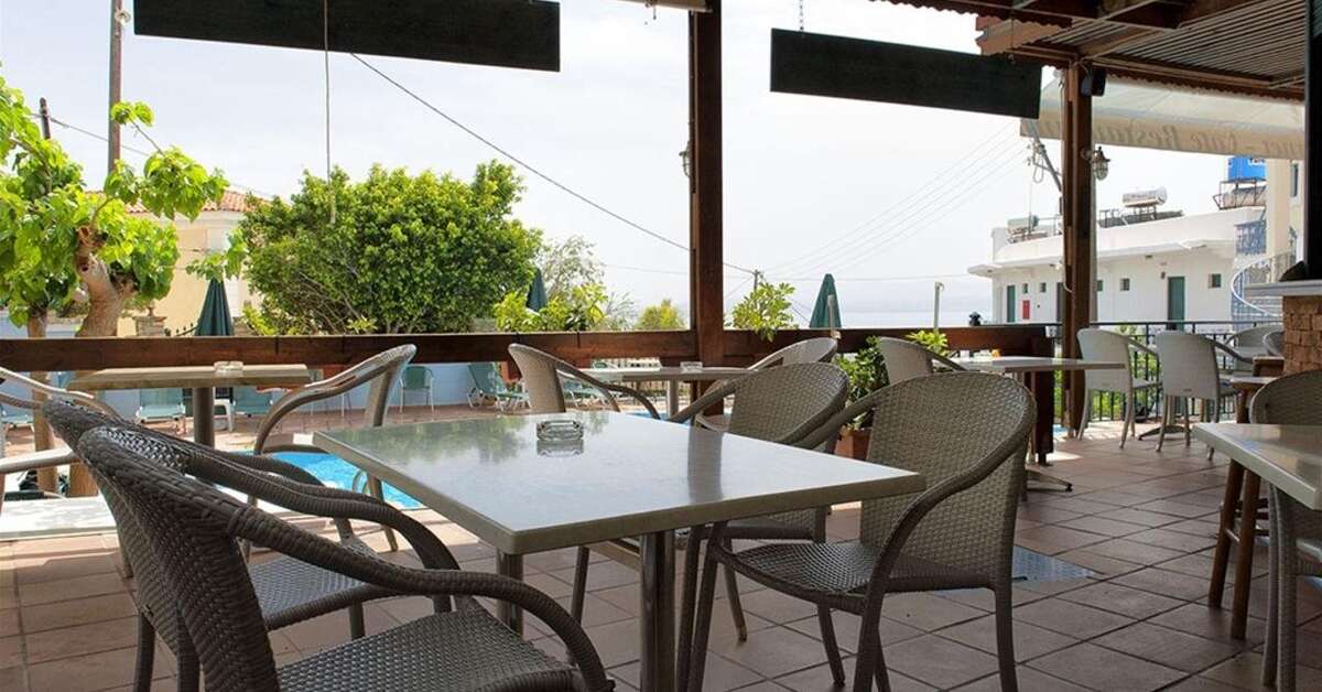 Een foto van het terras bij Appartementen Ariadne