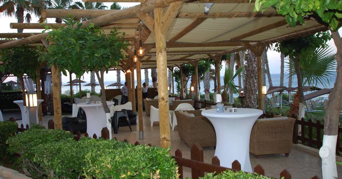 Een foto van het interieur van Cavo Maris Beach Hotel