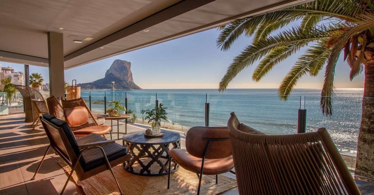 Een foto van het terras bij Solymar Gran Hotel