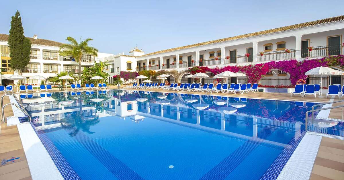 Een foto van het zwembad bij Globales Cortijo Blanco