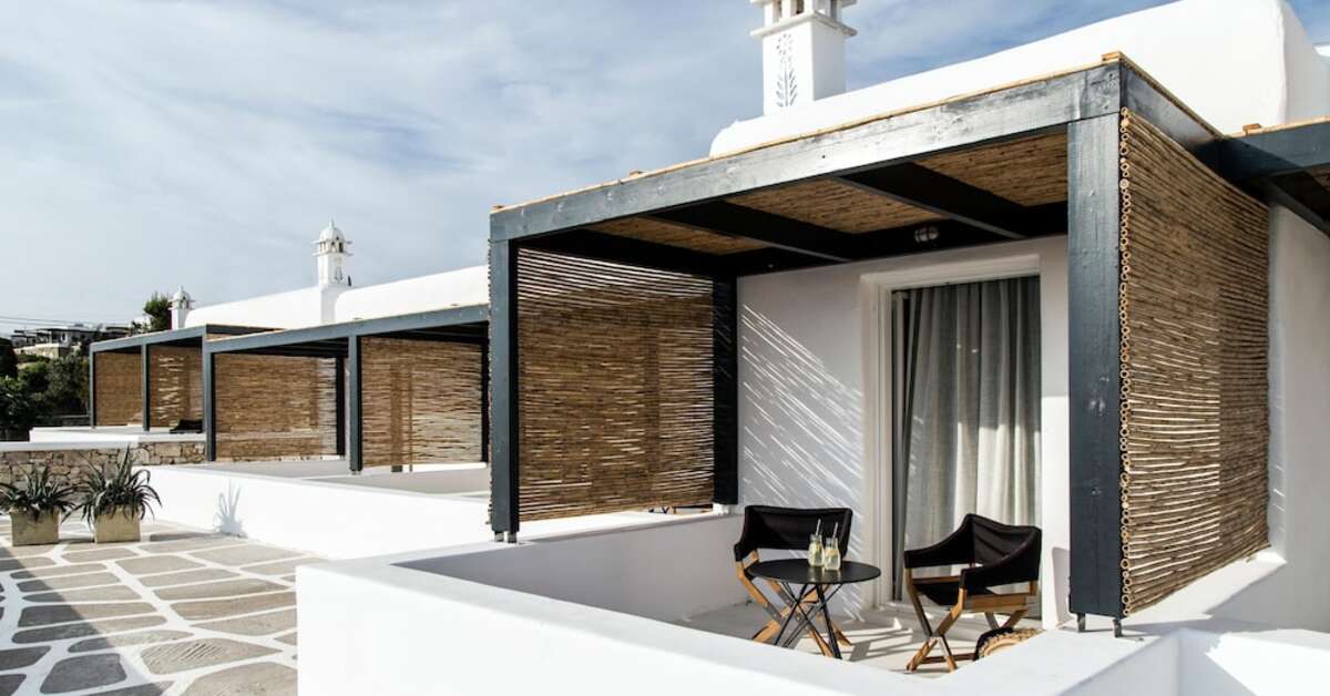 Een foto van de buitenkant van My Mykonos Hotel