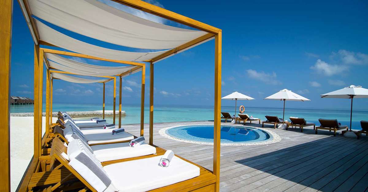 Een foto van het zwembad bij Lily Beach Resort & Spa