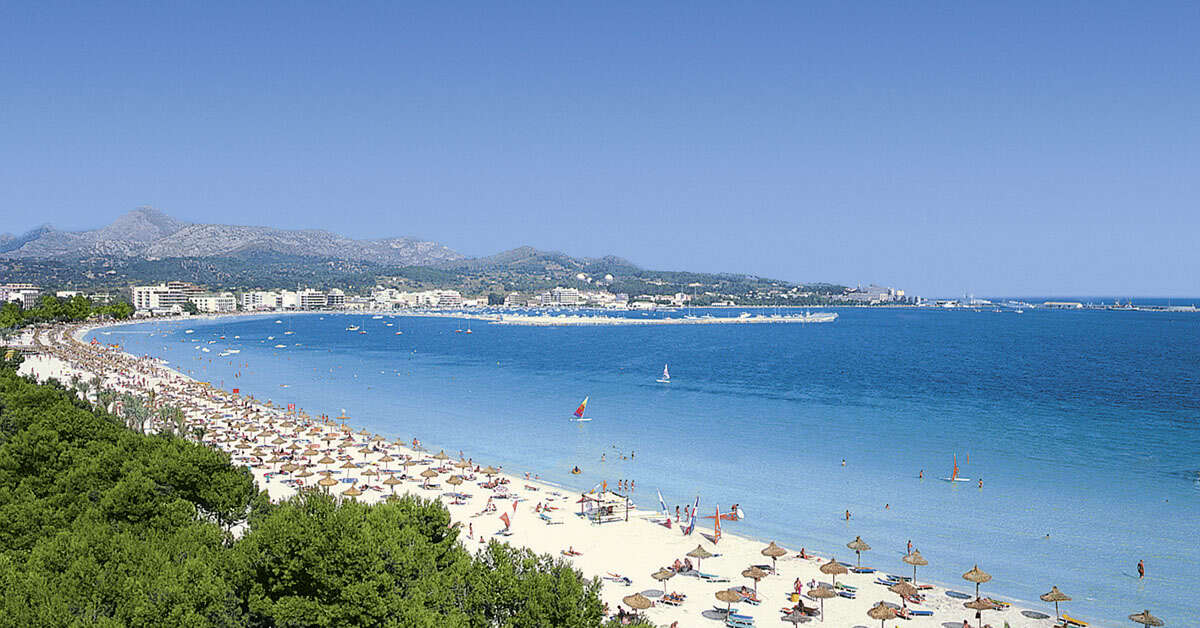 Een foto van het strand bij Allsun Hotel Eden Alcudia