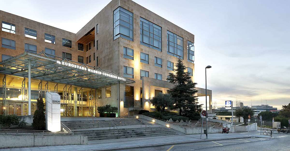 Een foto van de buitenkant van Eurostars Madrid Congress