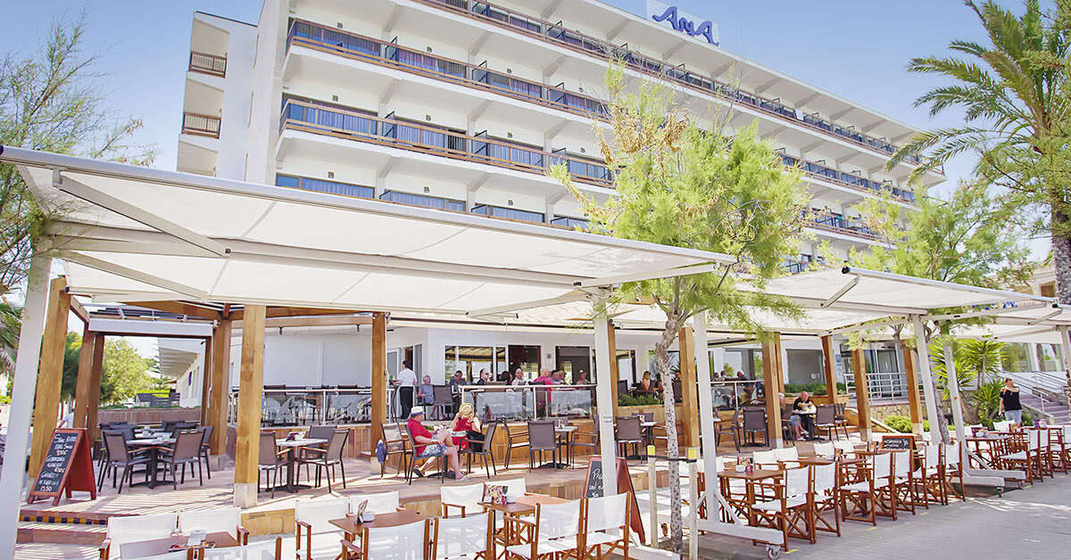 Een foto van de buitenkant van Aya Sea Hotel