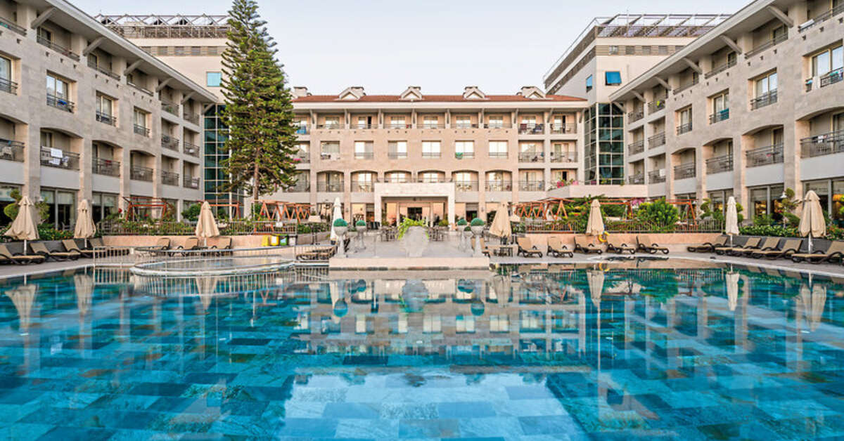 Een foto van het zwembad bij Fame Residence Kemer & Spa