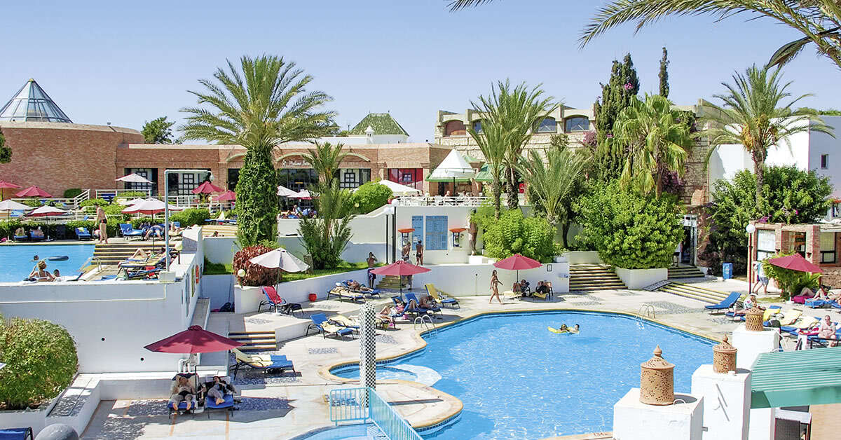 Een foto van het zwembad bij Caribbean Village Agador