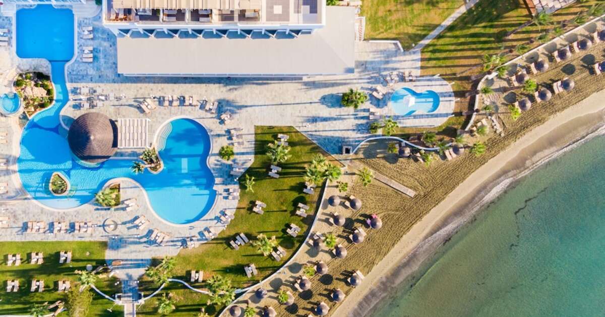 Een foto van The Golden Bay Beach Hotel