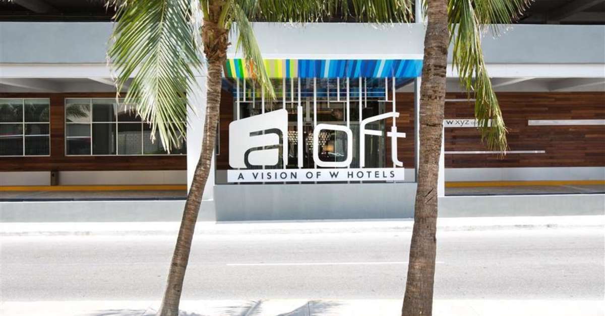 Een foto van de buitenkant van Aloft Cancun Hotel