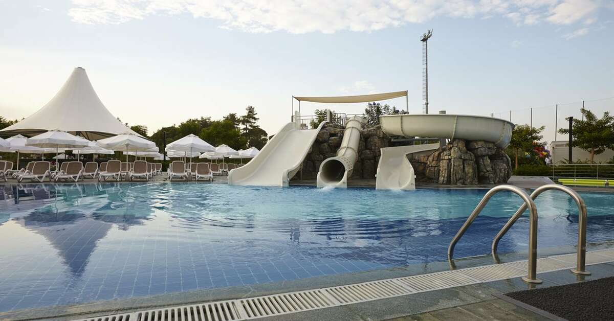 Een foto van het zwembad bij Titanic Deluxe Golf Belek